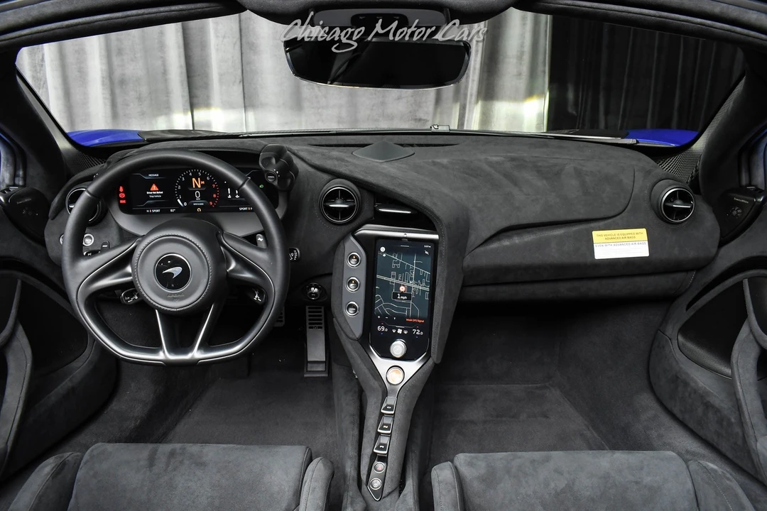 2025 McLaren 750S Spider - Image 22 of 31
