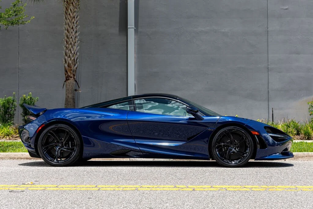 2025 McLaren 750S Coupe - Image 9 of 31