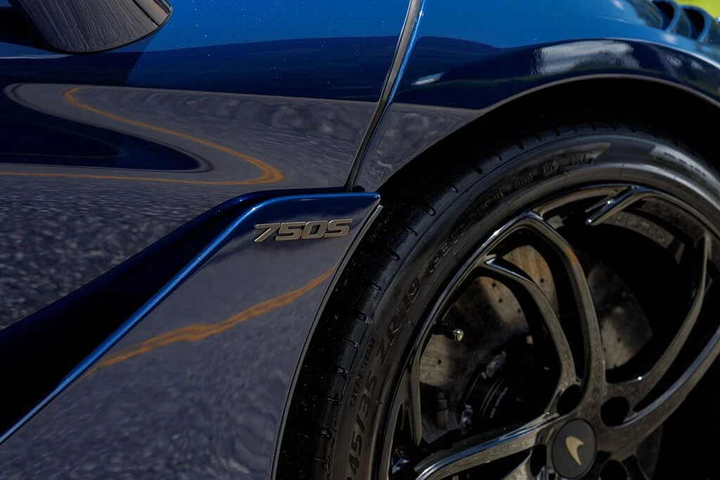 2025 McLaren 750S Coupe - Image 18 of 31