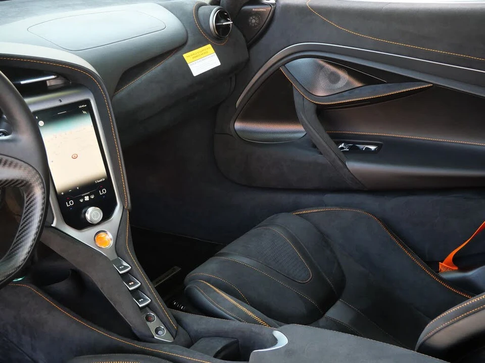 2025 McLaren 750S Coupe - Image 22 of 28