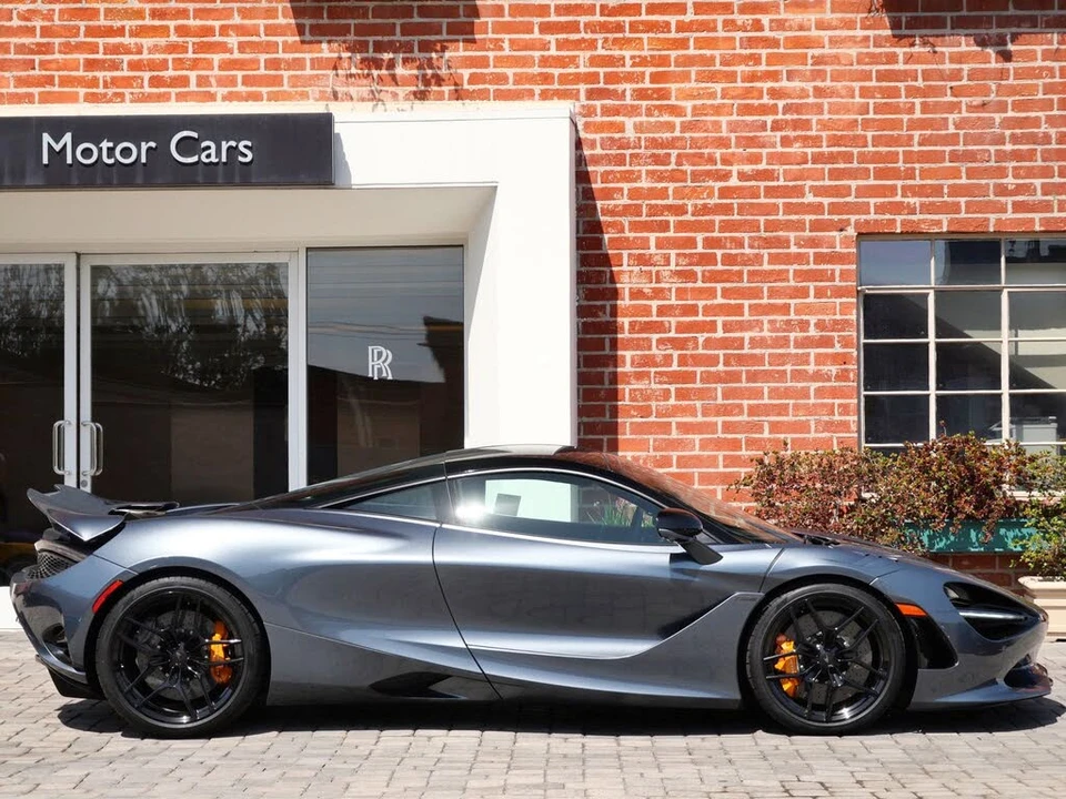 2025 McLaren 750S Coupe - Image 3 of 28
