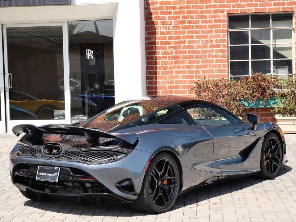2025 McLaren 750S Coupe - Image 4 of 28