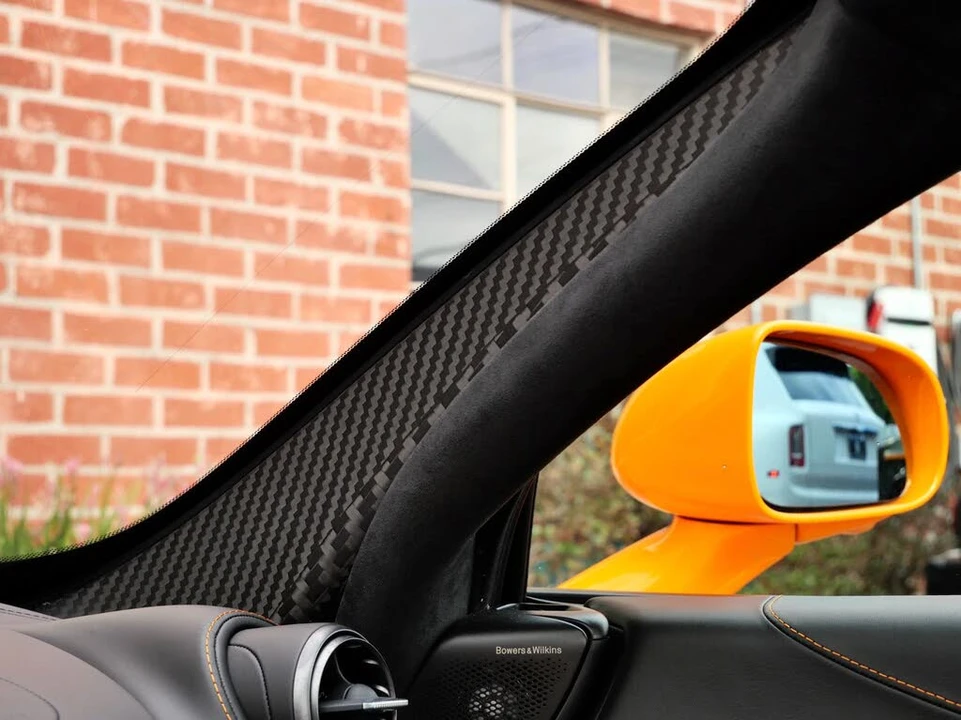 2025 McLaren 750S Coupe - Image 13 of 31