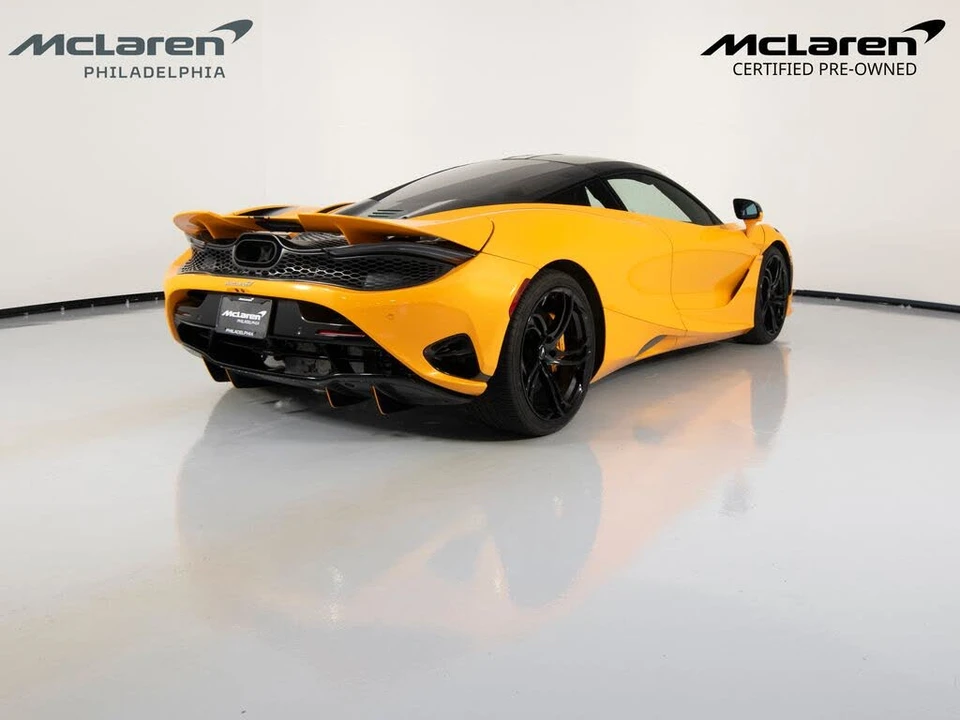2025 McLaren 750S Coupe - Image 5 of 31