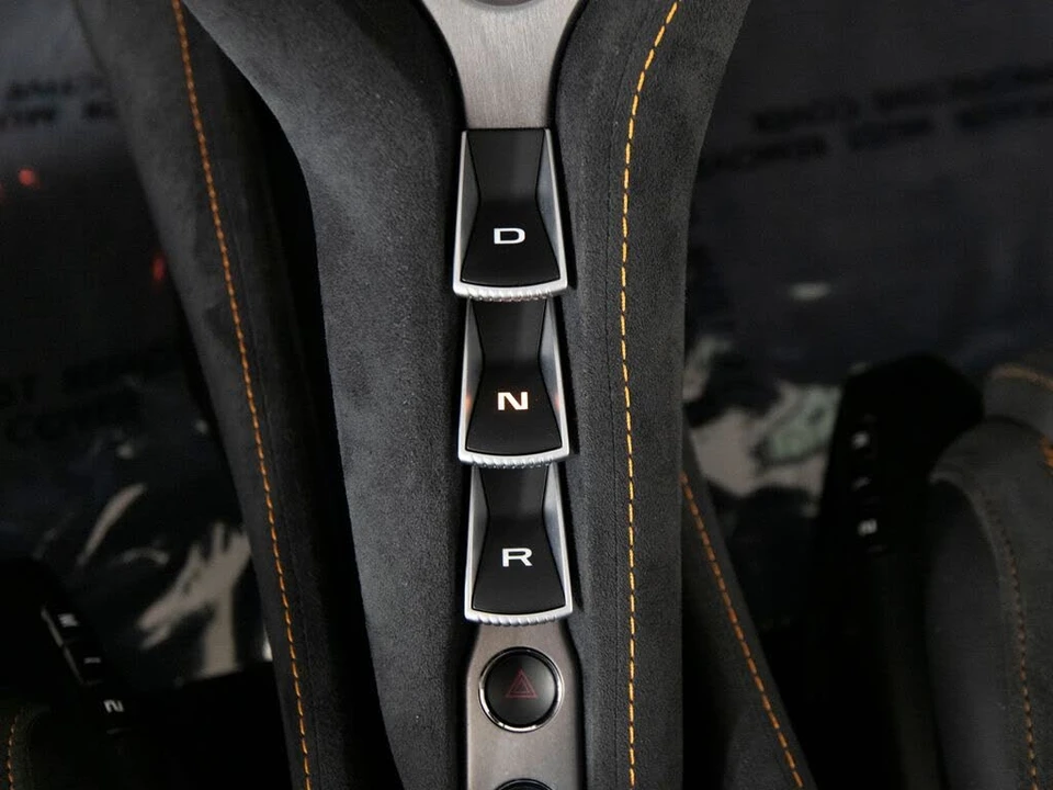 2025 McLaren 750S Coupe - Image 22 of 31