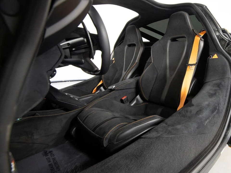 2025 McLaren 750S Coupe - Image 31 of 31