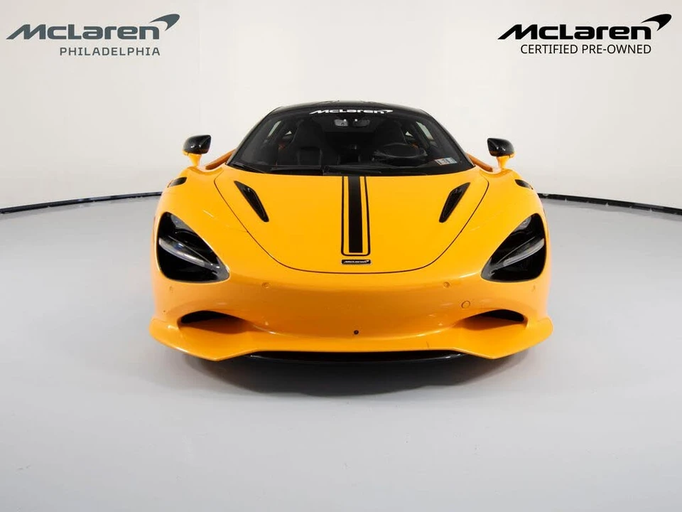 2025 McLaren 750S Coupe - Image 2 of 31