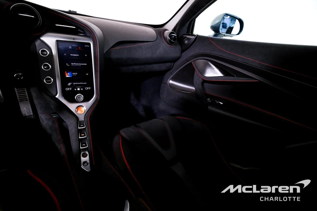 2025 McLaren 750S Coupe - Image 15 of 30
