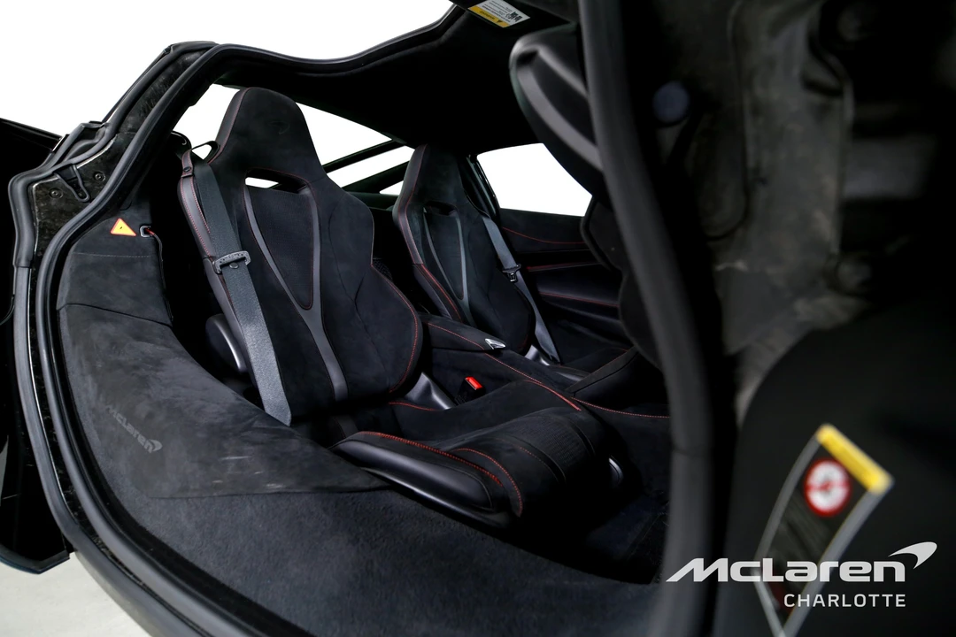 2025 McLaren 750S Coupe - Image 18 of 30