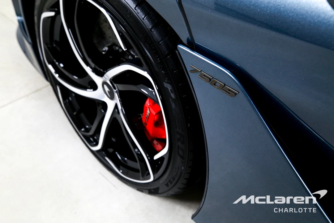 2025 McLaren 750S Coupe - Image 28 of 30