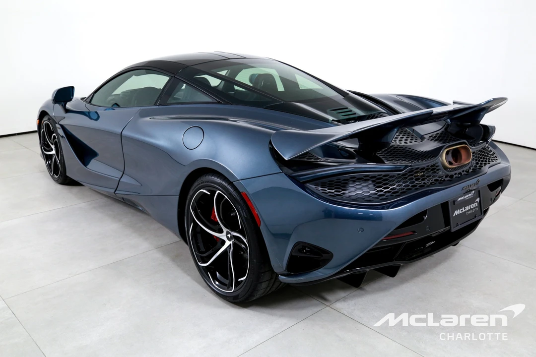 2025 McLaren 750S Coupe - Image 7 of 30