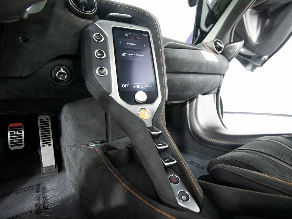 2025 McLaren 750S Coupe - Image 25 of 31