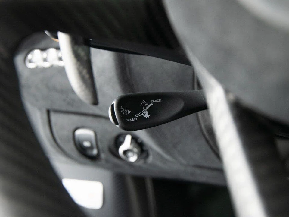 2025 McLaren 750S Coupe - Image 27 of 31