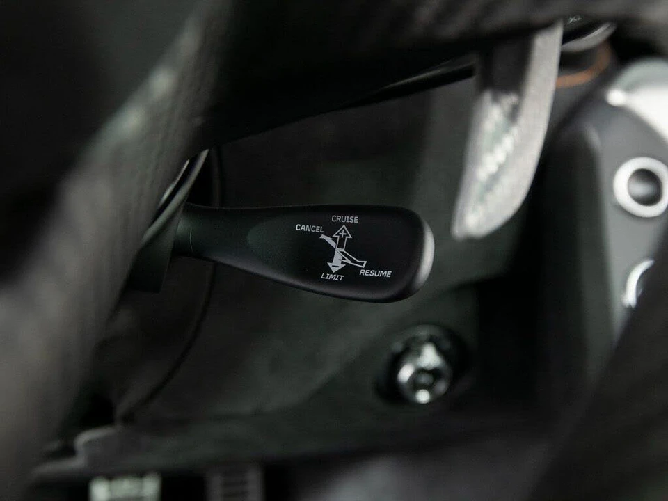 2025 McLaren 750S Coupe - Image 26 of 31