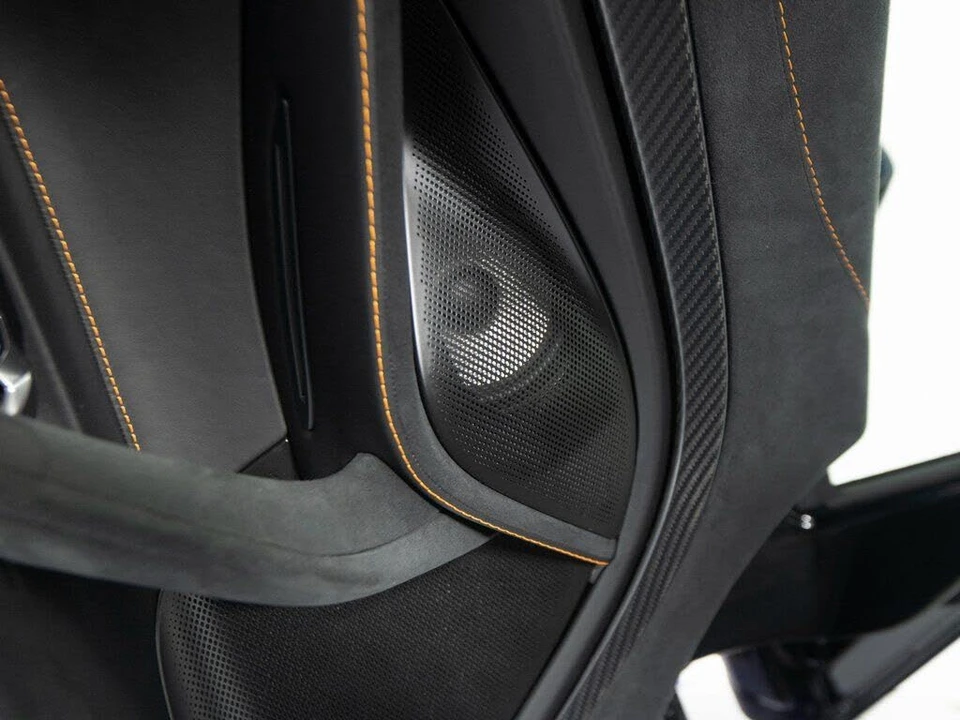 2025 McLaren 750S Coupe - Image 13 of 31