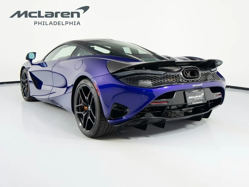 2025 McLaren 750S Coupe - Image 7 of 31