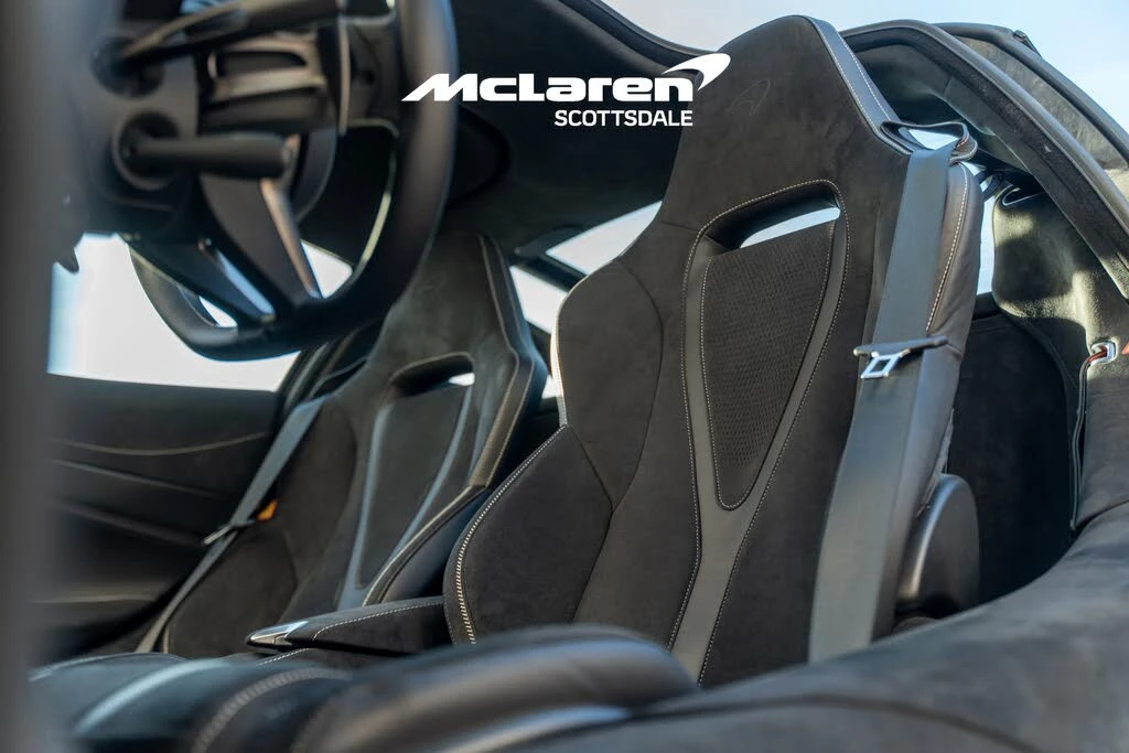 2025 McLaren 750S Coupe - Image 22 of 29