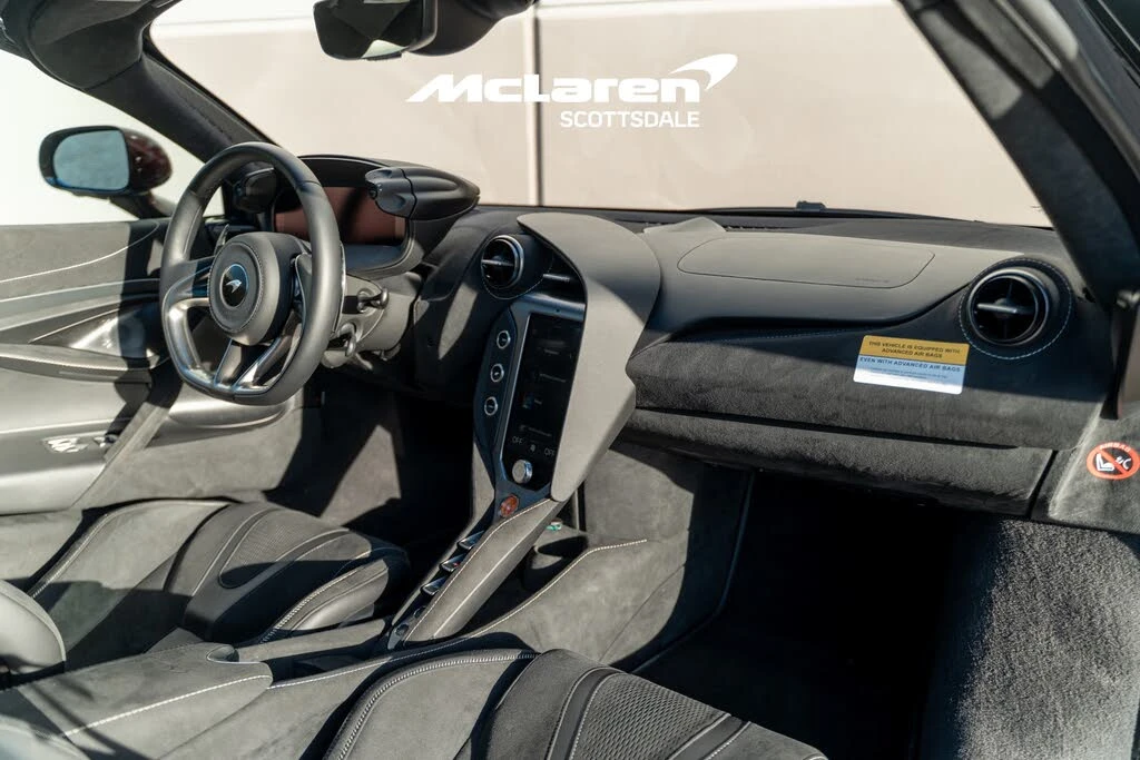 2025 McLaren 750S Coupe - Image 28 of 29