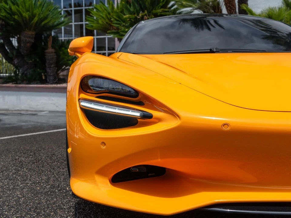 2025 McLaren 750S Coupe - Image 6 of 26