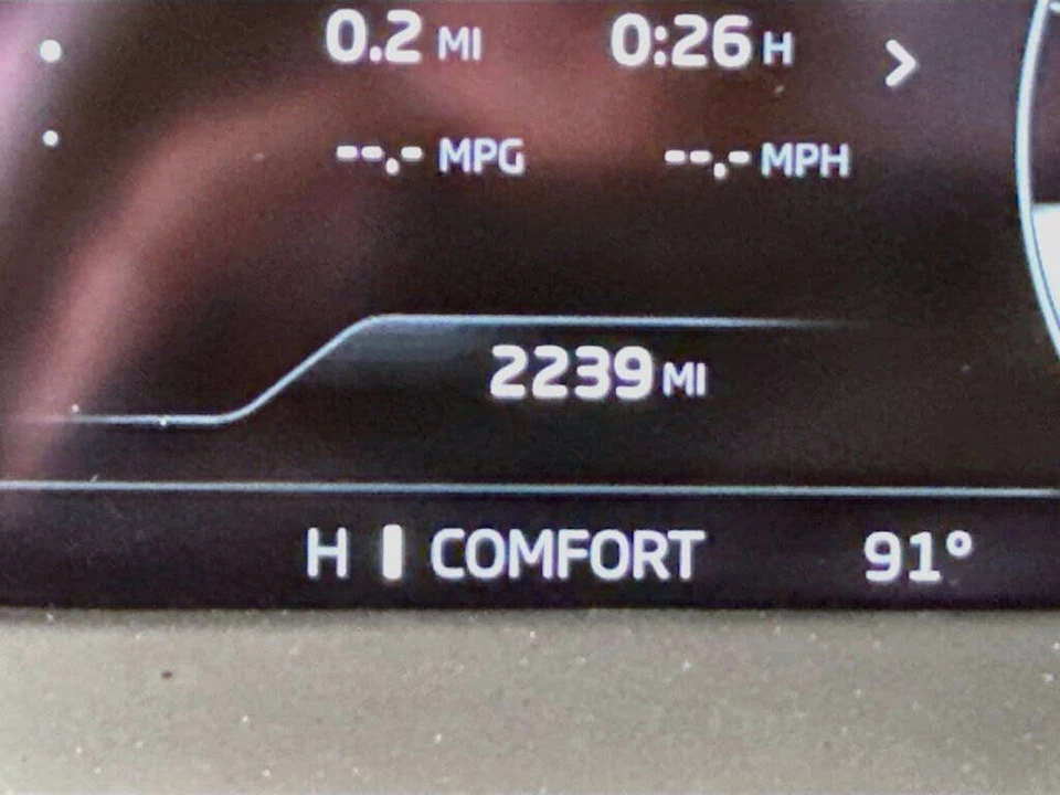 2025 McLaren 750S Coupe - Image 12 of 26