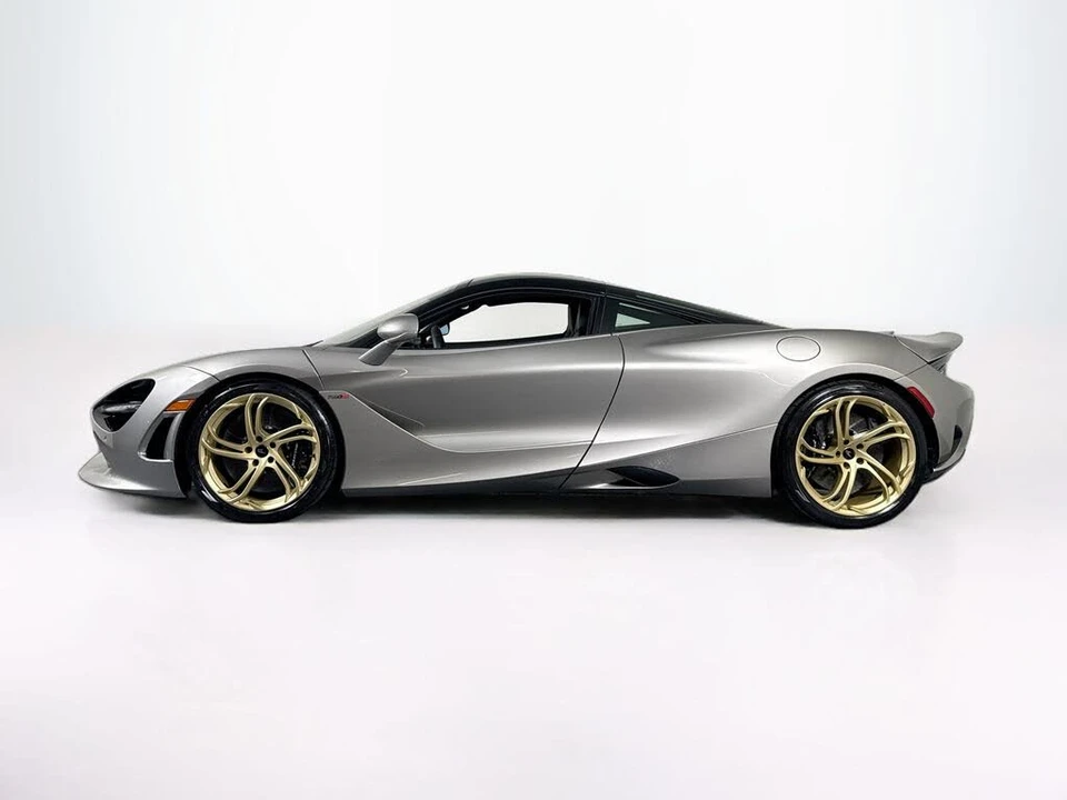 2025 McLaren 750S Coupe - Image 2 of 26