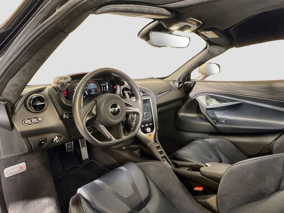 2025 McLaren 750S Coupe - Image 9 of 26