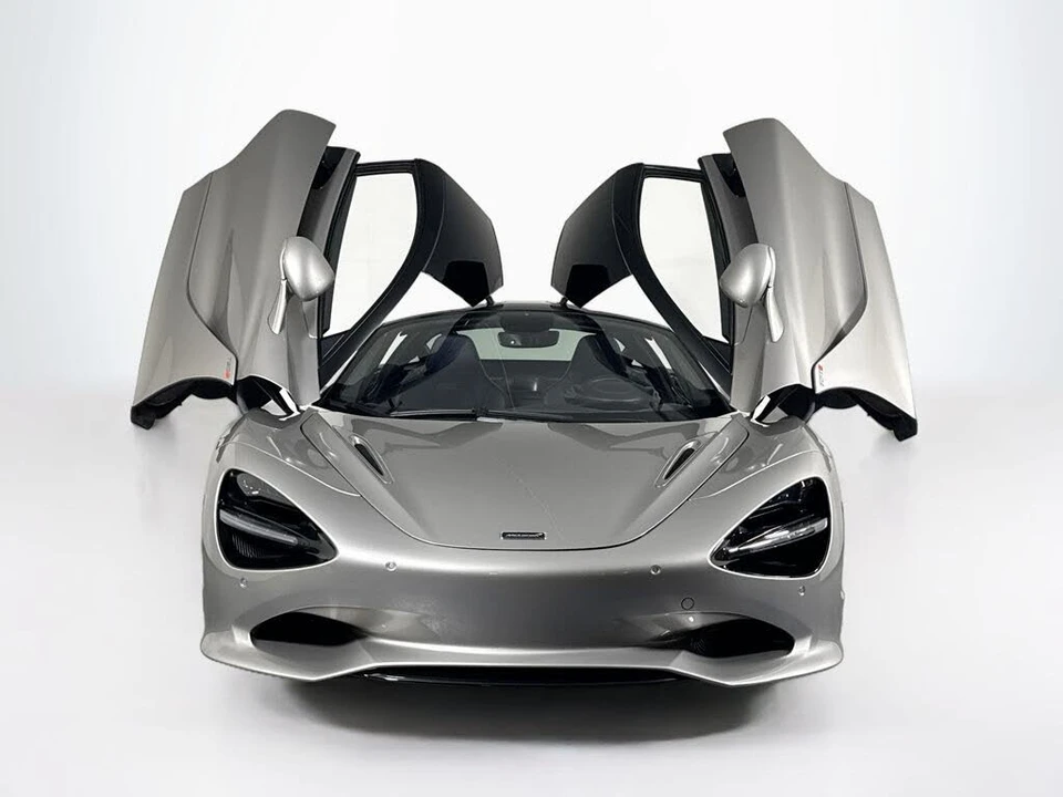 2025 McLaren 750S Coupe - Image 21 of 26