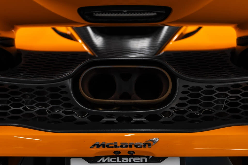 2025 McLaren 750S Coupe - Image 25 of 31