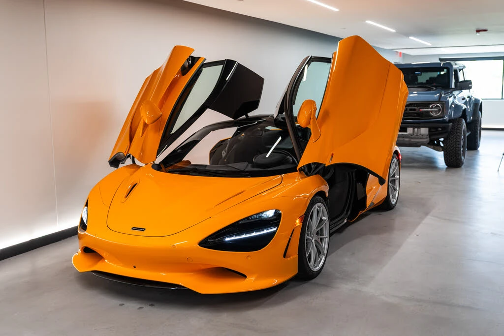 2025 McLaren 750S Coupe - Image 5 of 31