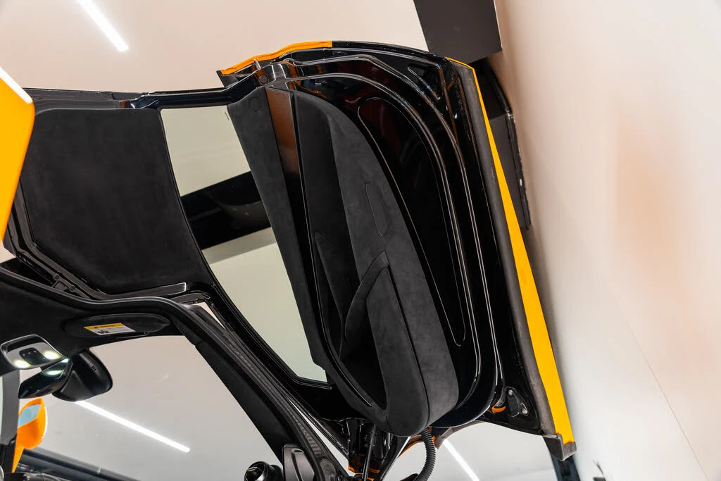 2025 McLaren 750S Coupe - Image 16 of 31