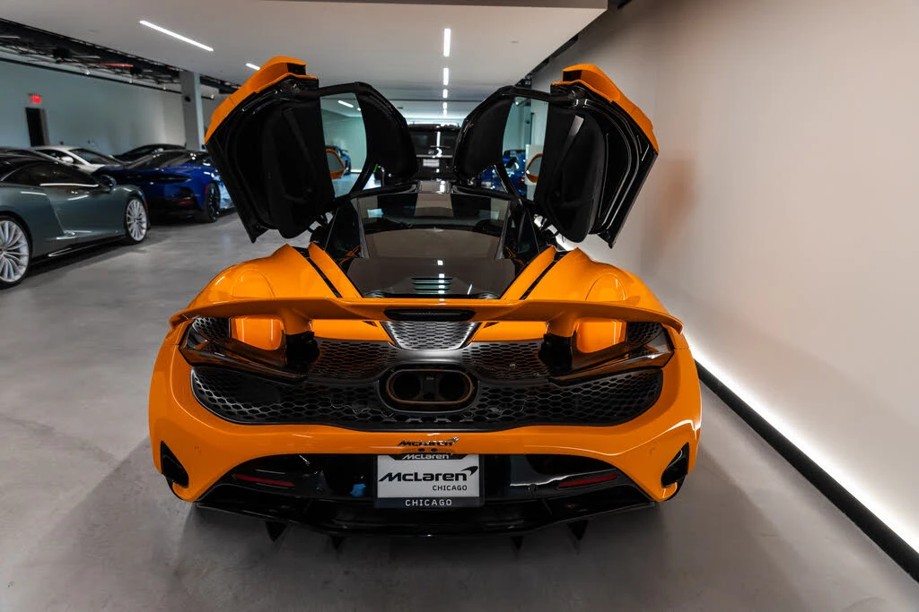 2025 McLaren 750S Coupe - Image 22 of 31