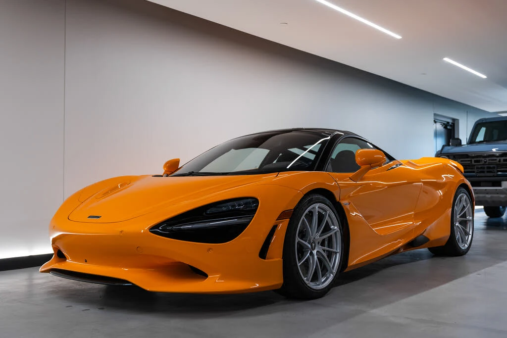 2025 McLaren 750S Coupe - Image 4 of 31