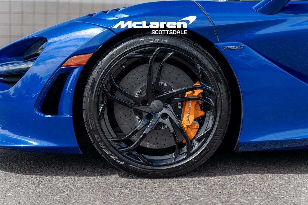 2025 McLaren 750S Coupe - Image 19 of 30