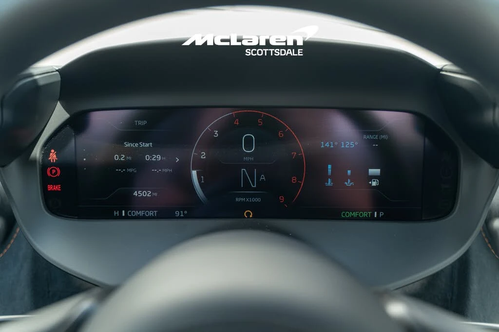 2025 McLaren 750S Coupe - Image 26 of 30