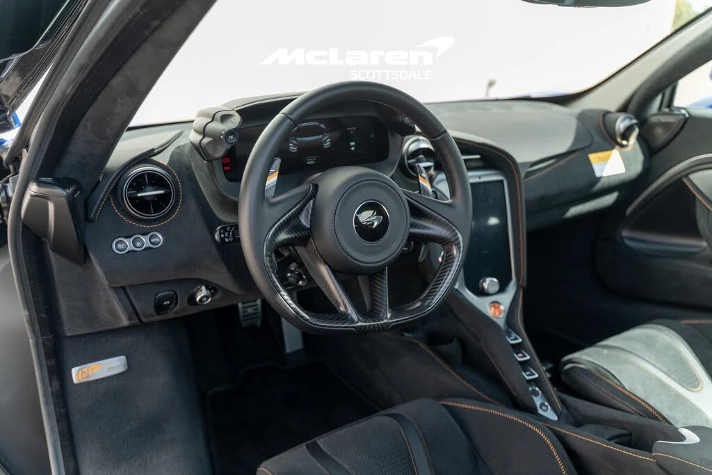 2025 McLaren 750S Coupe - Image 25 of 30