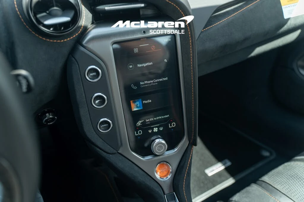 2025 McLaren 750S Coupe - Image 27 of 30