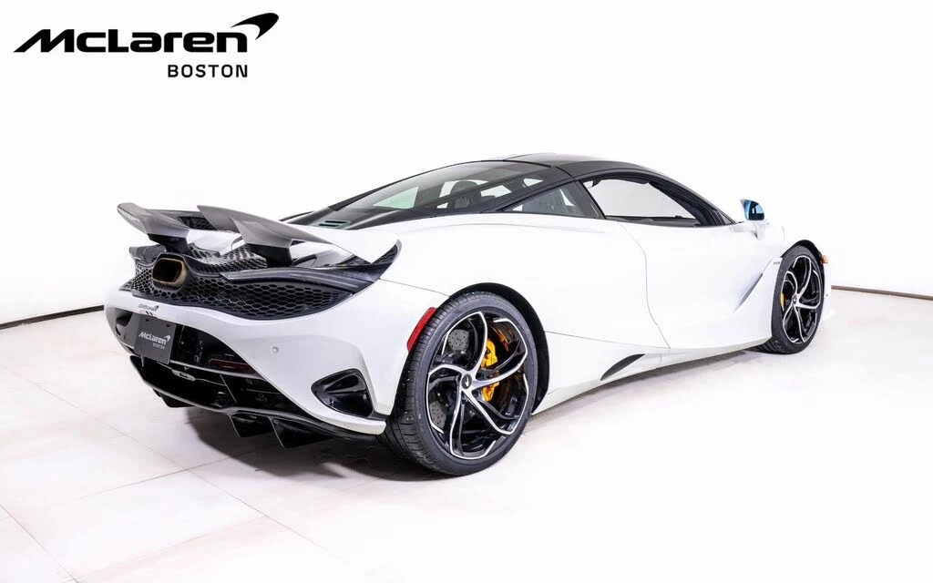 2025 McLaren 750S Coupe - Image 5 of 21