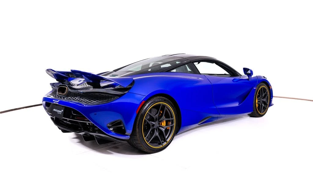 2025 McLaren 750S Coupe - Image 5 of 24