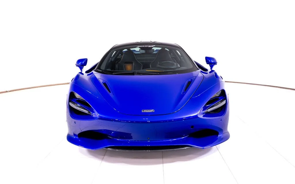 2025 McLaren 750S Coupe - Image 8 of 24
