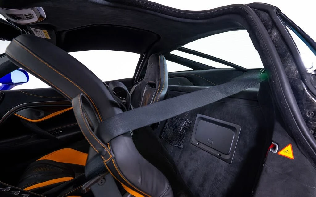 2025 McLaren 750S Coupe - Image 24 of 24