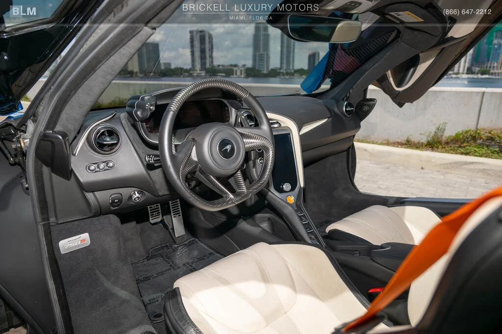 2025 McLaren 750S Coupe - Image 10 of 31