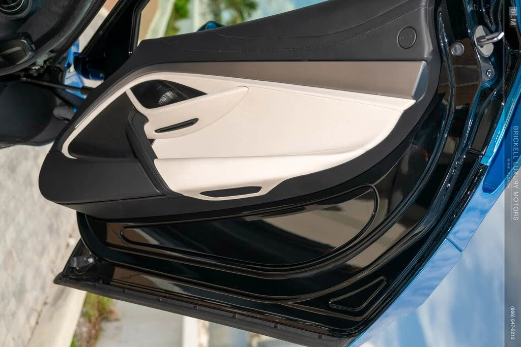 2025 McLaren 750S Coupe - Image 19 of 31