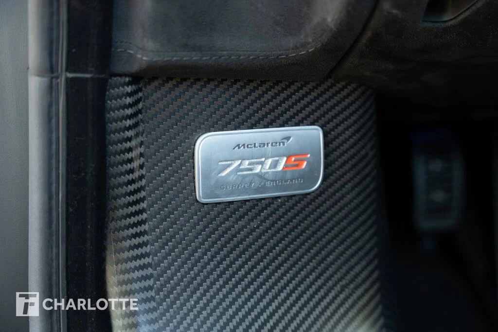 2025 McLaren 750S Coupe - Image 21 of 31