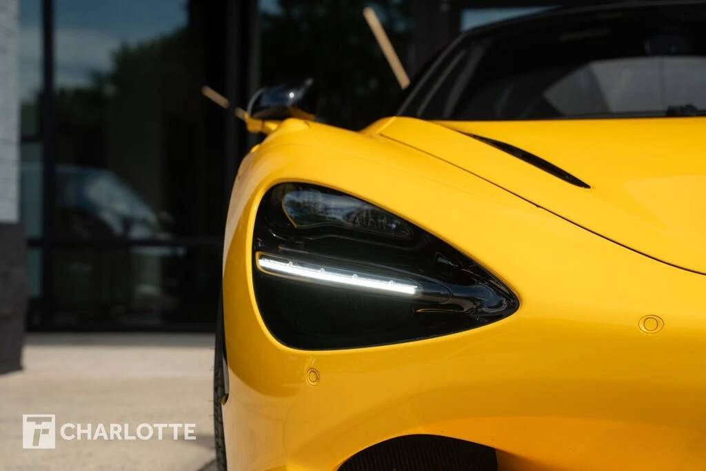2025 McLaren 750S Coupe - Image 4 of 31