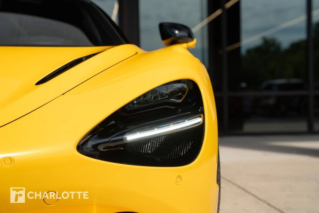 2025 McLaren 750S Coupe - Image 7 of 31