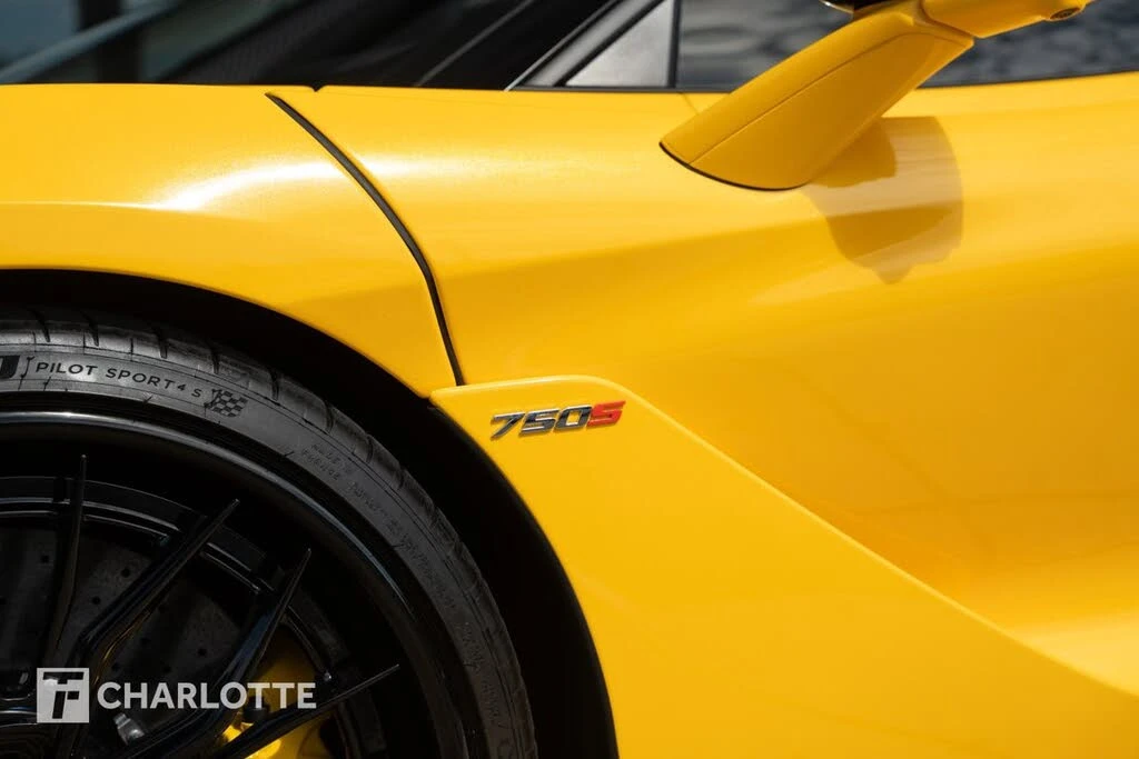 2025 McLaren 750S Coupe - Image 10 of 31