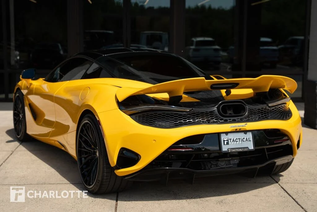 2025 McLaren 750S Coupe - Image 13 of 31