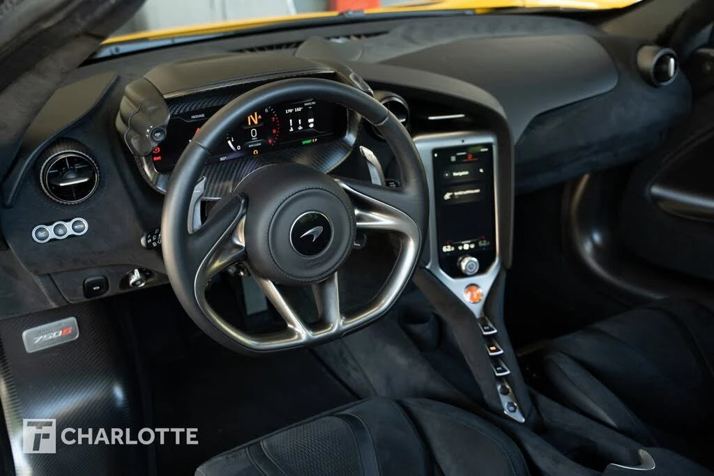 2025 McLaren 750S Coupe - Image 22 of 31
