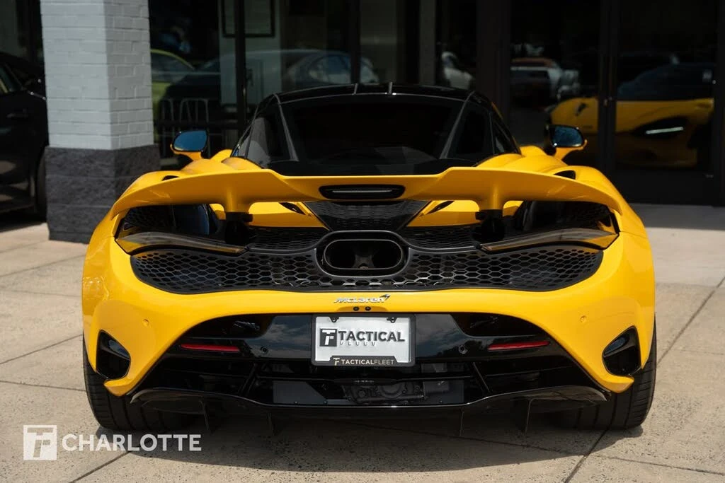 2025 McLaren 750S Coupe - Image 15 of 31