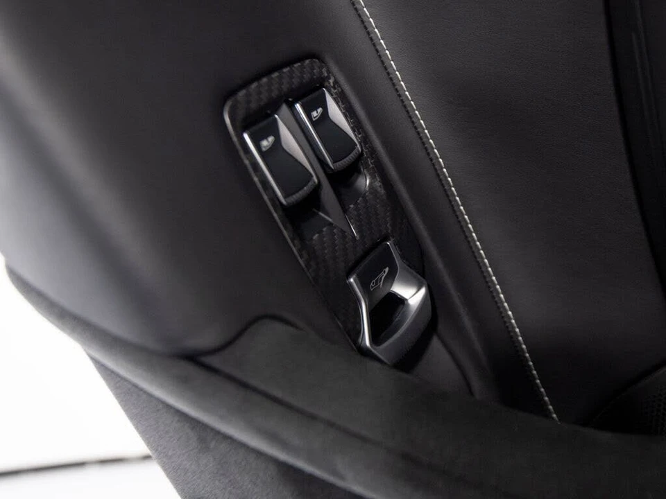 2025 McLaren 750S Coupe - Image 14 of 31